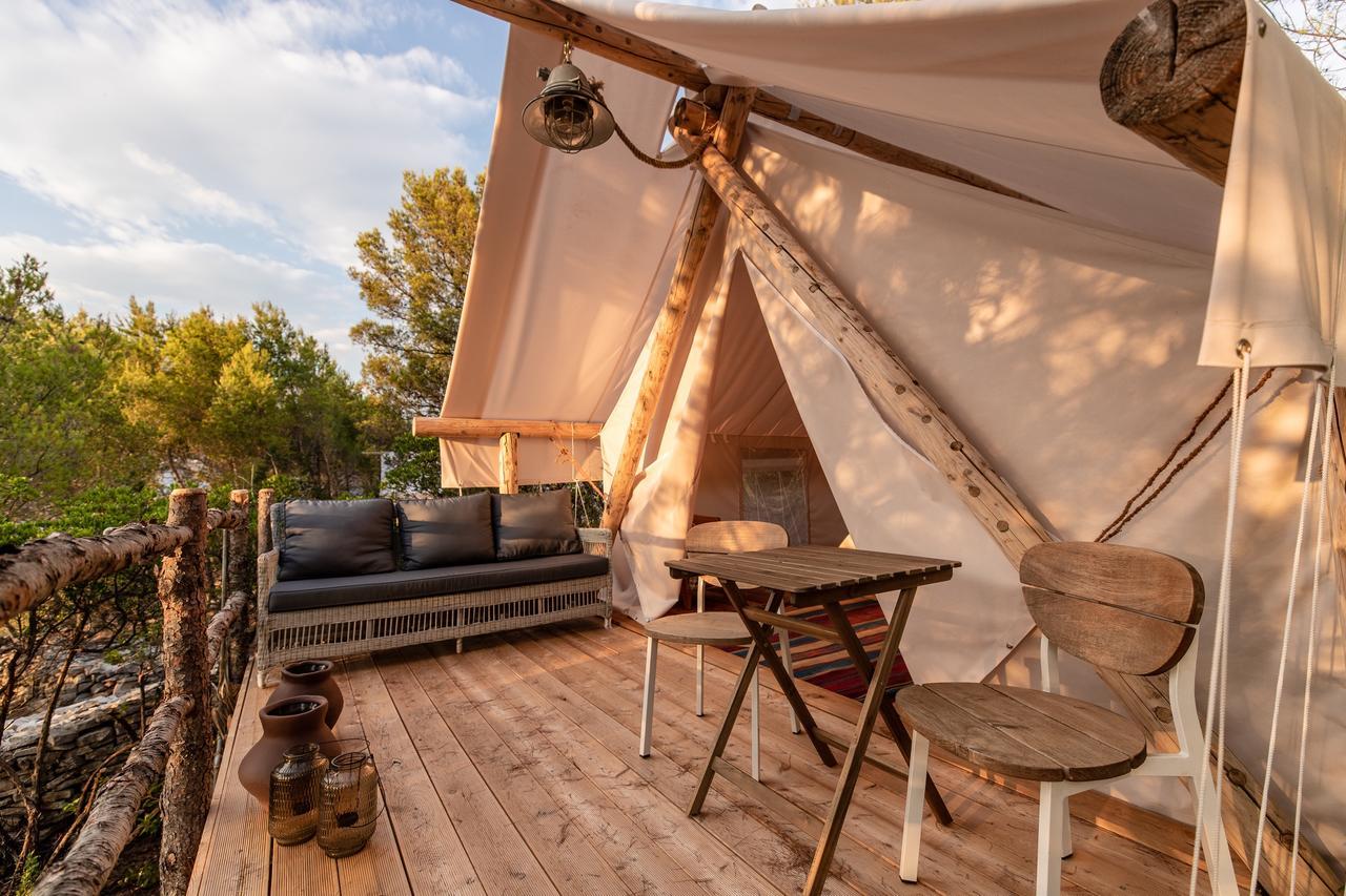 Plage Cachee - Glamping Врбоска Екстериор снимка