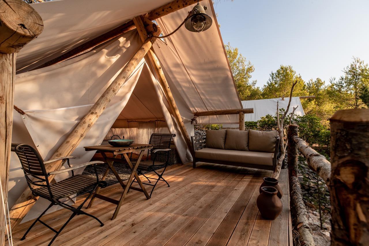Plage Cachee - Glamping Врбоска Екстериор снимка